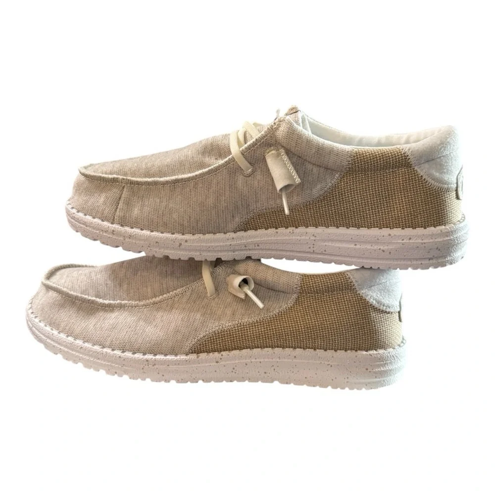 Hey Dude Wally Stretch Men’s Size 11 | Beige Tan Canvas Slip-On